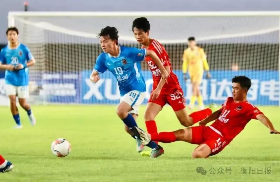 以一粒右脚 以一粒右脚