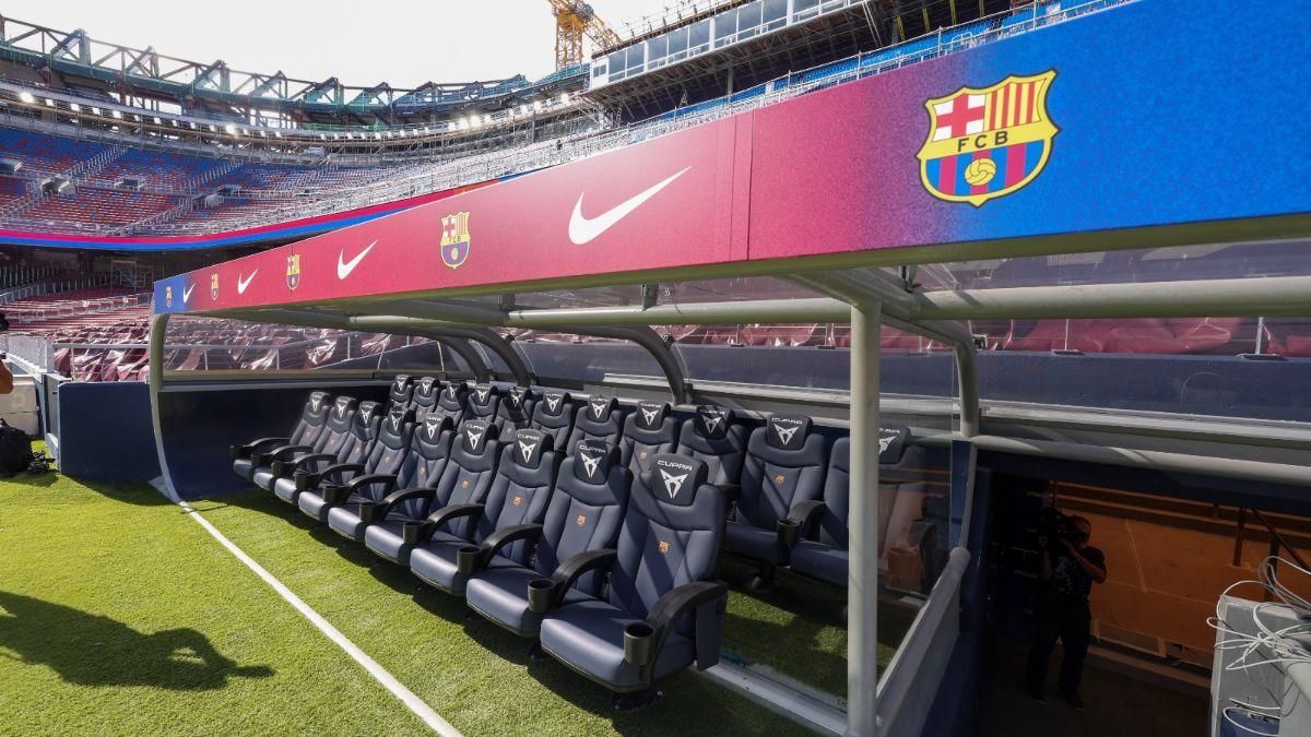 更衣室还没 更衣室还没