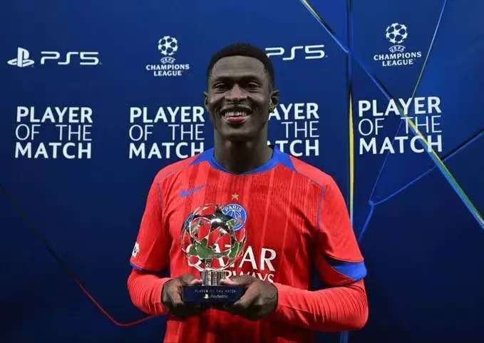 恩里克是说, 的疯狂进攻, 森追回一球 恩里克是说, 的疯狂进攻, 森追回一球